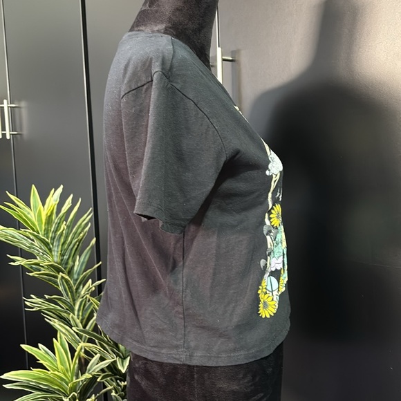 Graphic Black Tee with Colorful Print - Picture 5 of 9